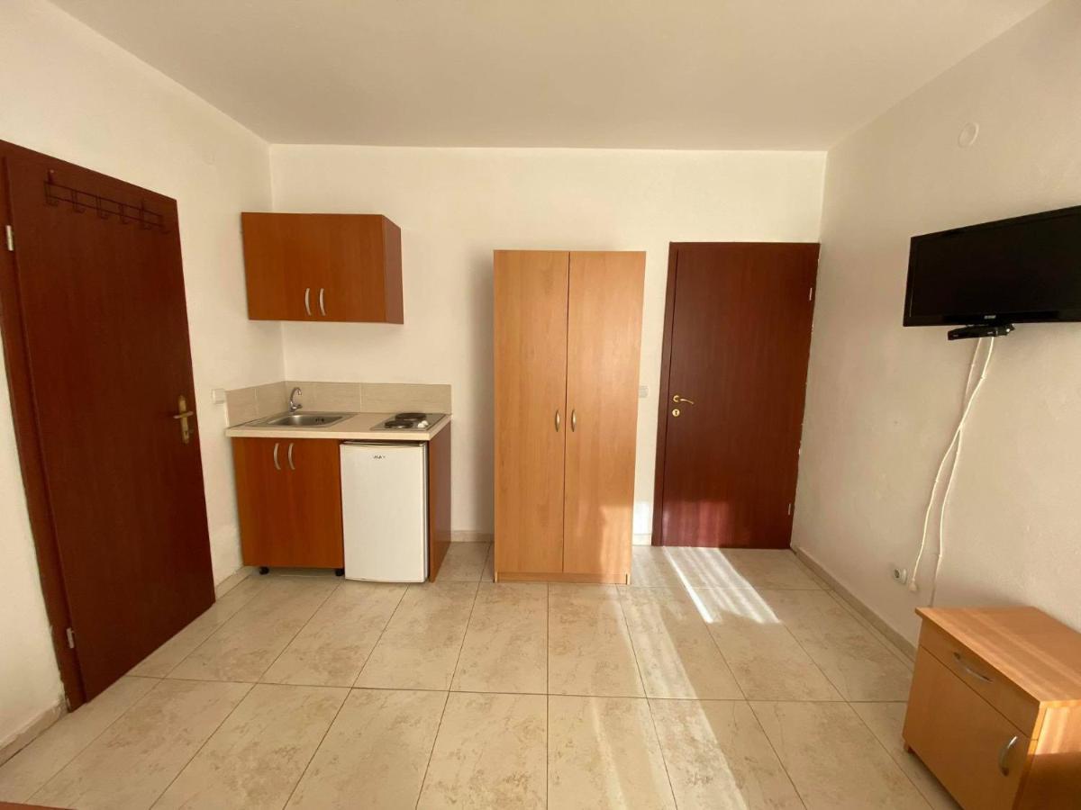 Etna Apartments 乌尔齐尼 外观 照片